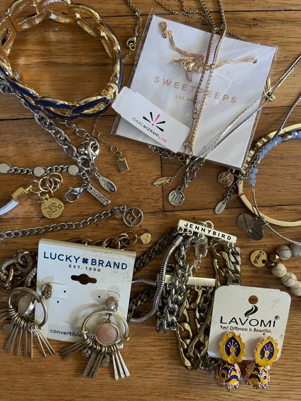 BRANDED Bulk Wearable Jewelry Mystery Box | 4+ Pounds - Picture 3 of 3